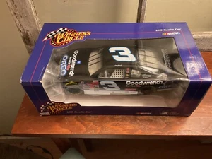 Winner's Circle Dale Earnhardt 2001 GM 1:18 Scale Goodwrench Oreo Monte Carlo - Picture 1 of 7