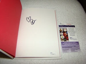 Drew Barrymore Signed 1st ED HB Book Find It In Everything Photos JSA #V74608 - Picture 1 of 10