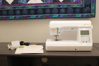 Baby Lock Brilliant (BL220B) Sewing Machine - Excellent, Serviced Professionally - Image 1 of 4