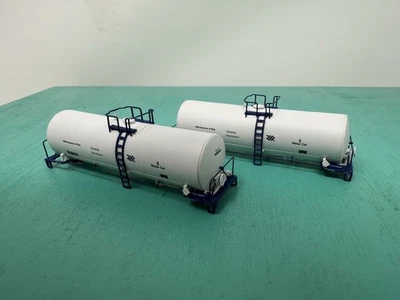 Atlas N - 17,600 Tank Car - No Trucks/ Package - Water Ontario Northern Set Of 2 - Image 1 of 3