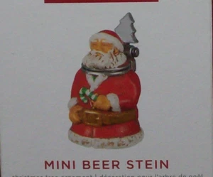 Mini Beer Stein Hallmark 2022 - Père Noël - Miniature - Neuf dans sa boîte - Photo 1/8