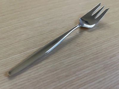 Tenedor para pastelería/pastel Georg Jensen Cypress plata esterlina 5 7/8" sin monograma Foto 1 de 3