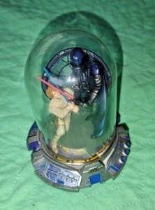 Rara scultura Star Wars ""Duello dello Jedi"" con copertura globo - Foto 1 di 4