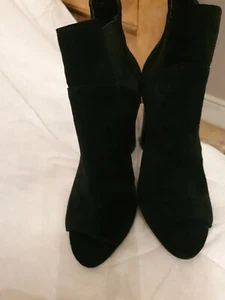 BRAND NEW FAUX LEATHER BLACK HIGH HEELED BOOTIES WITH CUT-OUT TOE UK5.5 EU38... - Picture 1 of 5