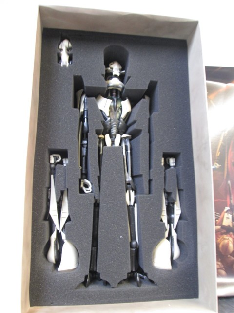 Preços baixos em General Grievous Star Wars Estatuetas, estátuas e Bustos