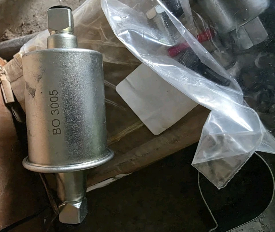 Bomba de combustible eléctrica Boxi F4027 para Subaru Brat 1982-1983 1987-1988 Justy + Más Foto 1 de 3