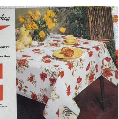 NOS VTG Poppy Wilendure Terry Tablecloth 52x90 No Iron Floral 50s Retro MCM Art - Image 1 of 4