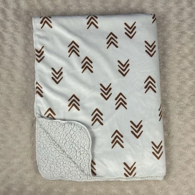 Manta bebé Carter's marrón blanco flechas Chevron montaña triángulo sherpa óxido Foto 1 de 4