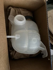 New saturn sky bottle Coolant Overflow Expansion Reservoir Tank - Picture 1 of 2