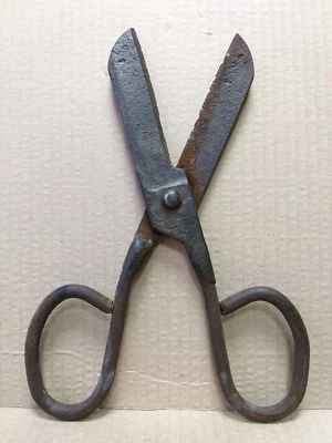 Old Vintage Antique Hand Forged Steel Scissors In Very Good Condition - Image 1 of 4