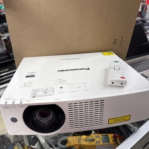 Panasonic PT-VMZ50 WUXGA LCD Projector With 4506 Hours & Remote - Picture 1 of 13