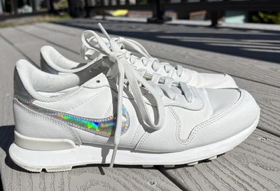 Womens Nike Internationalist White Iridescent - SE Summit Trainers - Size 7 - Image 1 of 4