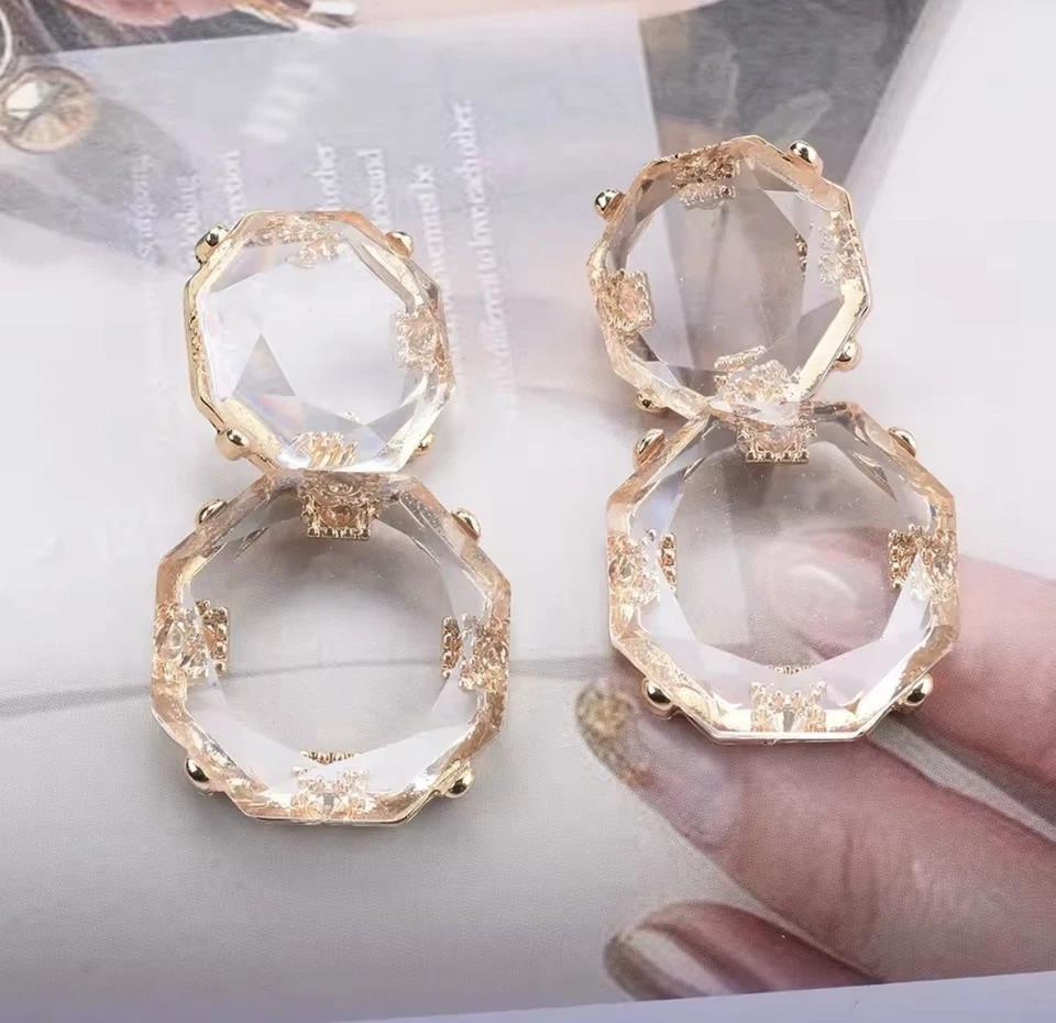 Pendientes Anthropologie Lucite ¡Hechos en España! Foto 1 de 4