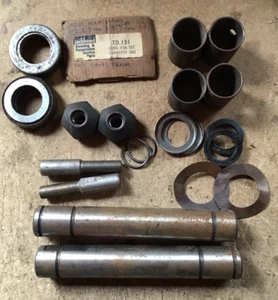 Lockheed TD131 King Pin Set for Ford Thames Trader  1.5, 2, 3, ton Truck 1957-65 - Picture 1 of 3