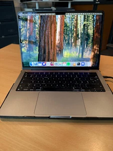 Apple MacBook Pro 14” 2023 - M2 Pro - 16 Go de RAM - 512 Go SSD (MPHE3FN/A) - Photo 1/6