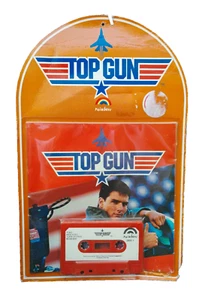 VTG 1986 TOP GUN READ-ALONG BOOK & CASSETTE By RAINBOW UNOPENED ON NON-MINT CARD - Foto 1 di 2