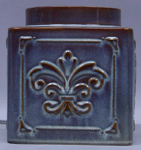 Yankee Candle Scenterpiece Fleur De Lis Wax Melt Cup Warmer - Picture 1 of 3