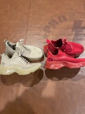 Steve Madden set of 2 pairs of Women's Sneakers Size 7 - Preowned - Image 1 of 4