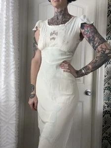 Vtg 30/40s Bias Cut Cap Sleeve Nightgown Maxi Lace Floral Window Embroidery XS/S - Picture 1 of 15
