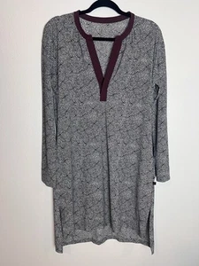 Lululemon Effortless Long-Sleeve Dress Size Floral Size 8 10 Black White - Picture 1 of 7