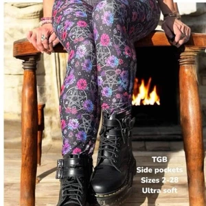 High Waist Pocket Legging, Women’s Floral Leggings, Witchy , Plus Size, TC2 - Picture 1 of 5