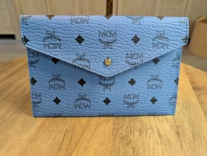 Original MCM Umschlag Etui Clutch blau Visetos Neuheit GWP NEU mit Box  - Bild 1 von 6