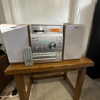 Sony CMT-CP300  3 CD Changer Mini Hi-Fi Component Stereo System, works great.  - Image 1 of 4