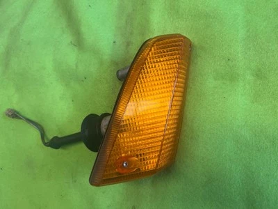 77 78 79 80 81 82 83 BMW 320i E21 OEM pasajero esquina derecha marcador luz de giro ☼ Foto 1 de 4