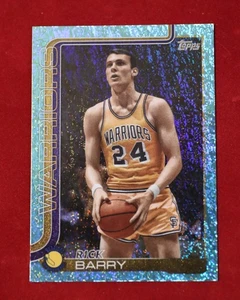 2025-26 Topps Baloncesto Rick Barry #258 Azul Claro Brillo Lámina Guerreros Casi Nuevo - Imagen 1 de 1
