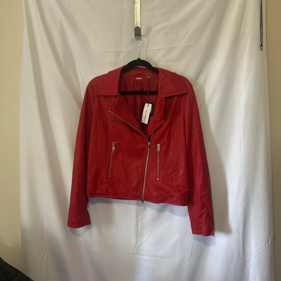 Chaqueta de moto de cuero sintético roja Foto 1 de 3
