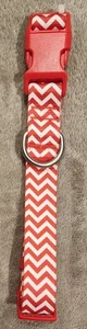 Top Paw Hundehalsband Chevron rot & weiß groß 16-26 Zoll - Bild 1 von 1