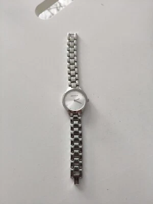 Relógio de quartzo feminino Karen Millen funcionando - Imagem 1 de 4