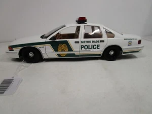UT MODELS 1/18 1996 CHEVY CAPRICE METRO-DADE POLICE FLORIDA USED MINT *READ* - Picture 1 of 10