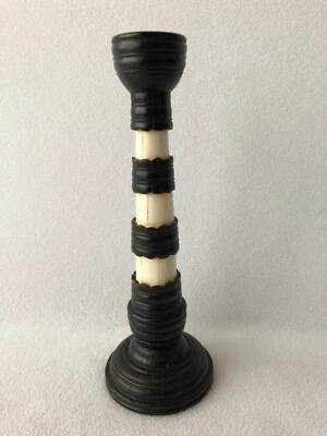 Candelabro cónico blanco y negro 11" Foto 1 de 4