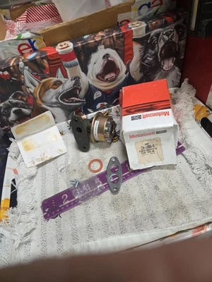 Válvula E5PZ-9H473-A OEM EGR para Ford Bronco, F150, F250 (5,0 L) Foto 1 de 4