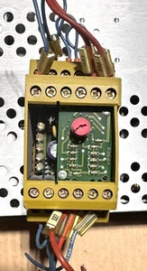 Pilz PNOZ Relè di sicurezza monitoraggio tempo serie X 774500 - Foto 1 di 2