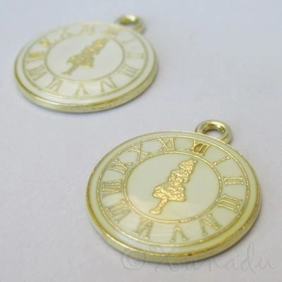 Подвески для часов с эмалью цвета слоновой кости Alice In Wonderland 23 мм C9726 — 2, 5 или 10 шт. - Изображение 1 из 4