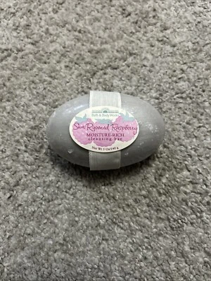 Bath & Body Works Sun-Ripened Rasberry Moisture-Rich Cleansing Bar 5oz NEW VNTG - Image 1 of 2