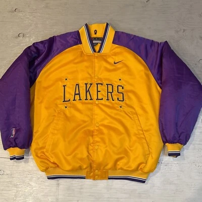 Chaqueta de bombardero de baloncesto satinado vintage NBA Nike LA Los Angeles Lakers talla 2XL Foto 1 de 4