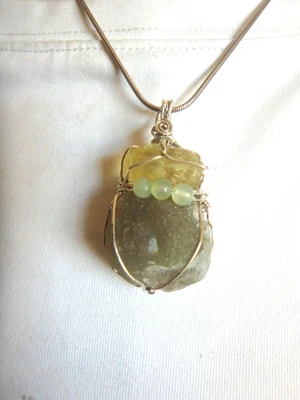 Colgante Apatita, Prehnita y Serpentina Hecho a Mano Plata 925 Envuelto Artesano Foto 1 de 4