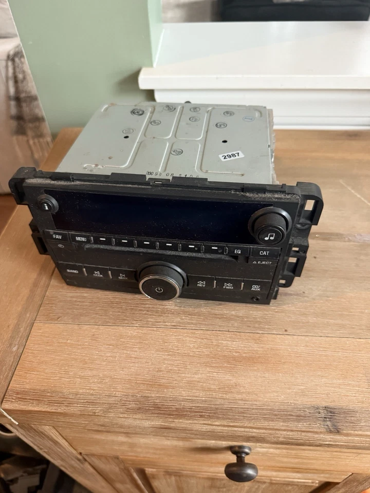 Chevrolet Impala 2009-2010 radio AM FM reproductor de CD mp3 entrada auxiliar 20914861 Foto 1 de 4