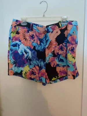 Worthington Women's Modern Fit Shorts Size 12 - Image 1 of 3