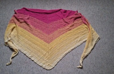 Handgestricktes Dreieckstuch | Halstuch | Schultertuch | Stola - Handarbeit NEU - Bild 1 von 2