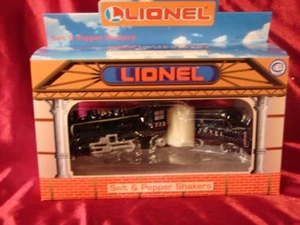Vintage Enesco Lionel Train Salz und Pfefferstreuer Neu im Karton - Bild 1 von 2