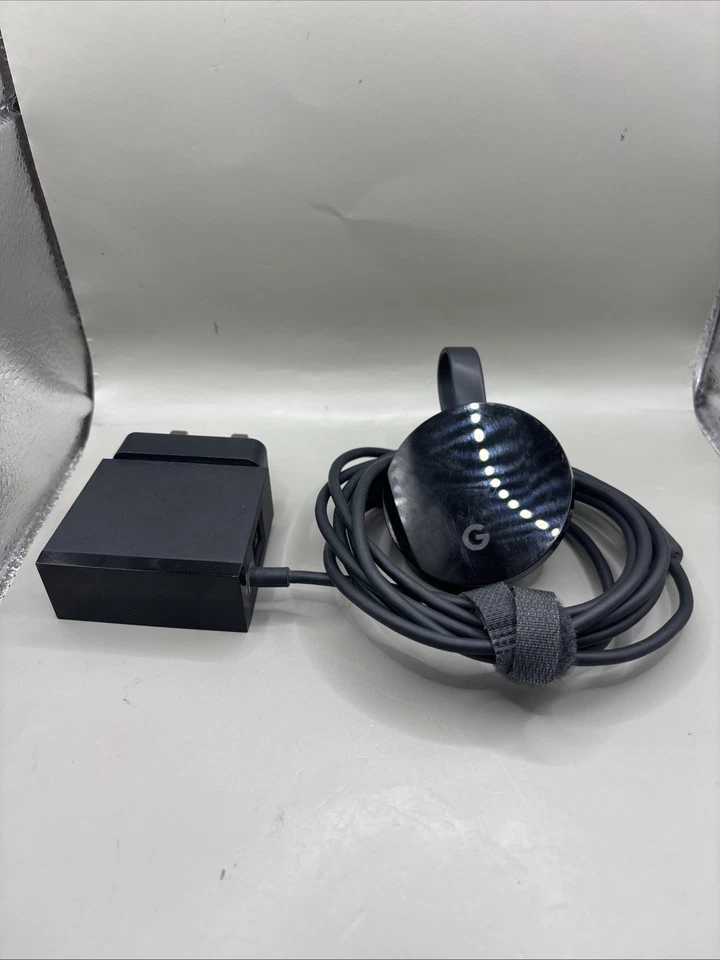 Google Chromecast Ultra NC2-6A5-D 4k Media Streamer w/ GL0401 Ethernet Charger - Image 1 of 4