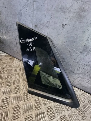 VAUXHALL GRANDLAND X QUARTER GLASS REAR LEFT 43R01351 1.6L DSL 2018 - Image 1 of 4