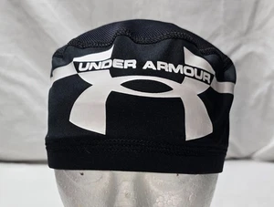 Under Armor Berretto Teschio Calcio Unisex Bianco e Nero Skullie Maglia Leggera - Foto 1 di 8