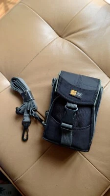 CASE LOGIC DIGITAL CAMER BAG - Image 1 of 3
