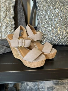 Tan Wedges With Buckle (Size 6) - Picture 1 of 3