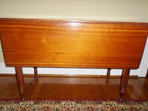 Spectacular! Antique Early Victorian Solid Cherry Drop Leaf Table w Turned Legs Cover